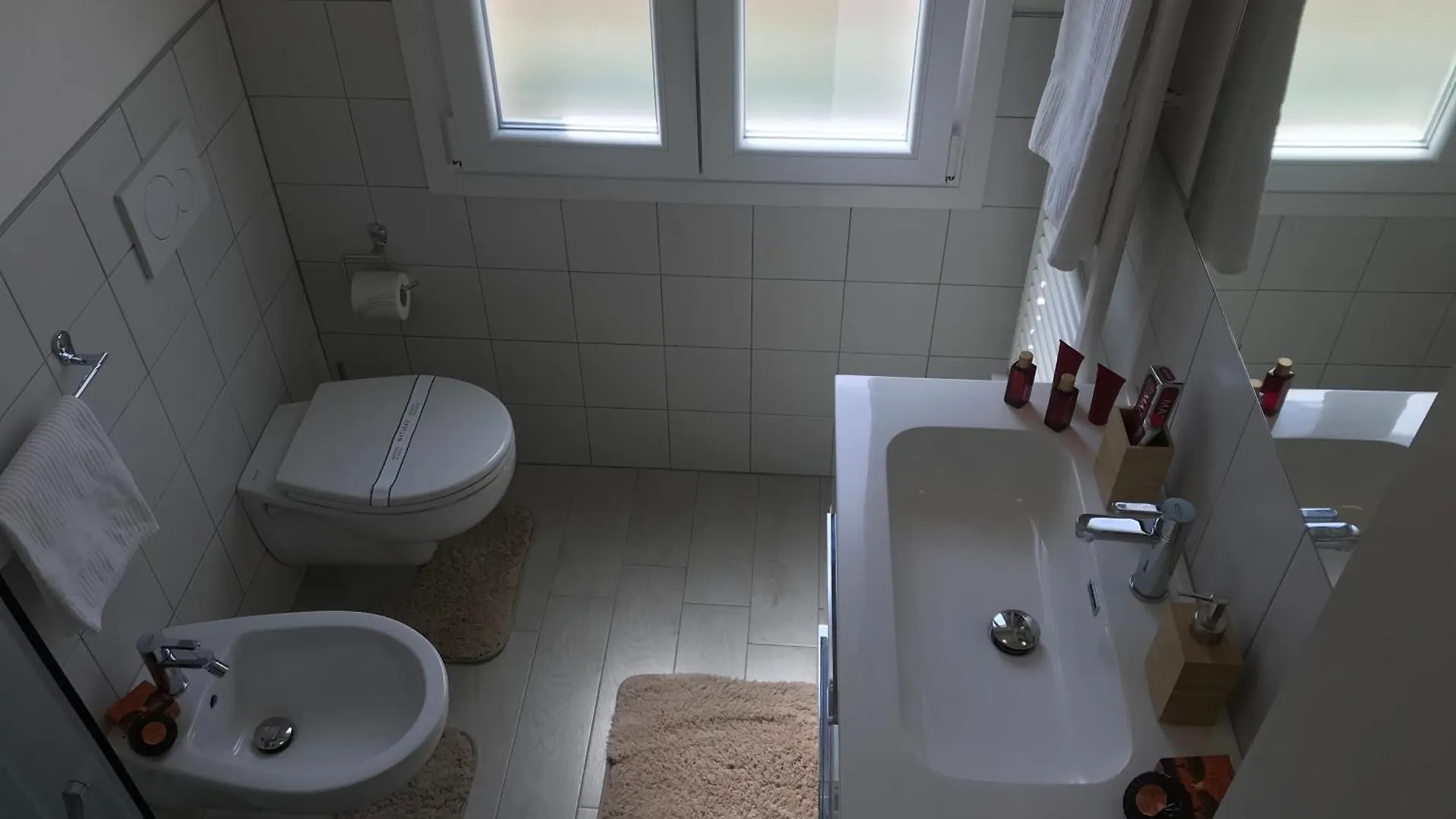 Suite Locchi. Vicino Tramvia/Careggi/Meyer Florencia 0*,